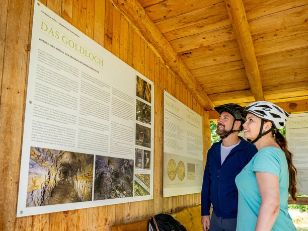 Infotafeln am Goldloch