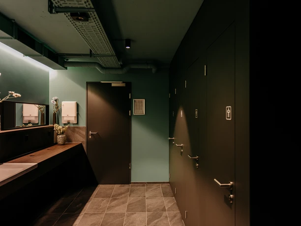 2001 CAPSULE HOTEL - CHAPTER LUCERNE