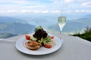 Fitnessteller mit Aussicht