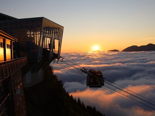 Geniesse die Ruhe der Morgenstimmung