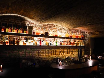 Little Link Separee 2.jpg Separee im Little Link mit gemütlich beleuchteter BacksteinwandSeparate room in Little Link with cosily lit brick wall