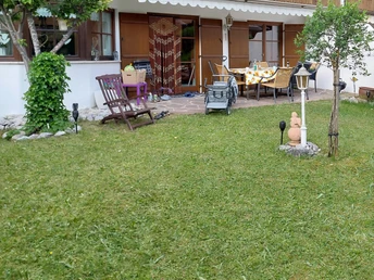 Südterrasse mit Garten