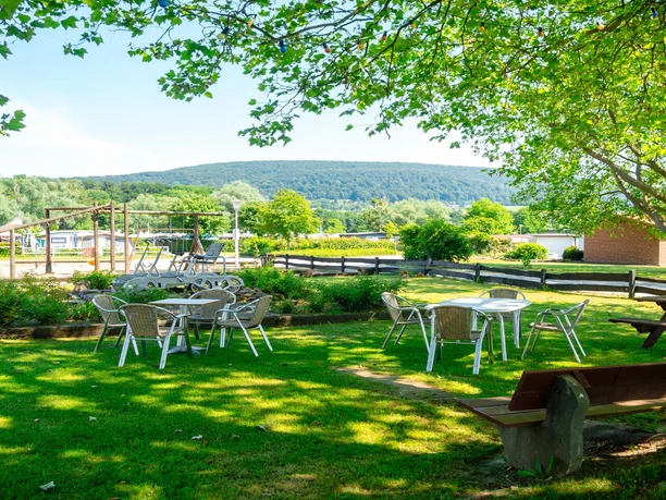 Campingplatz Erholungsgebiet Helenensee Biergarten