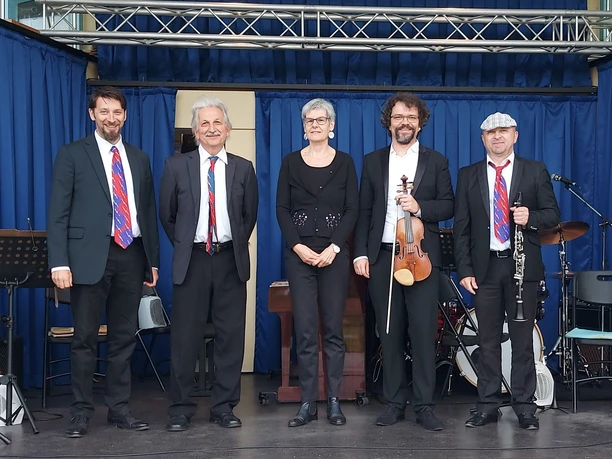 Töwerland-Konzerte auf Juist - Gabor Bedö Quintett.jpg Töwerland-Konzerte auf Juist - Gabor Bedö Quintett