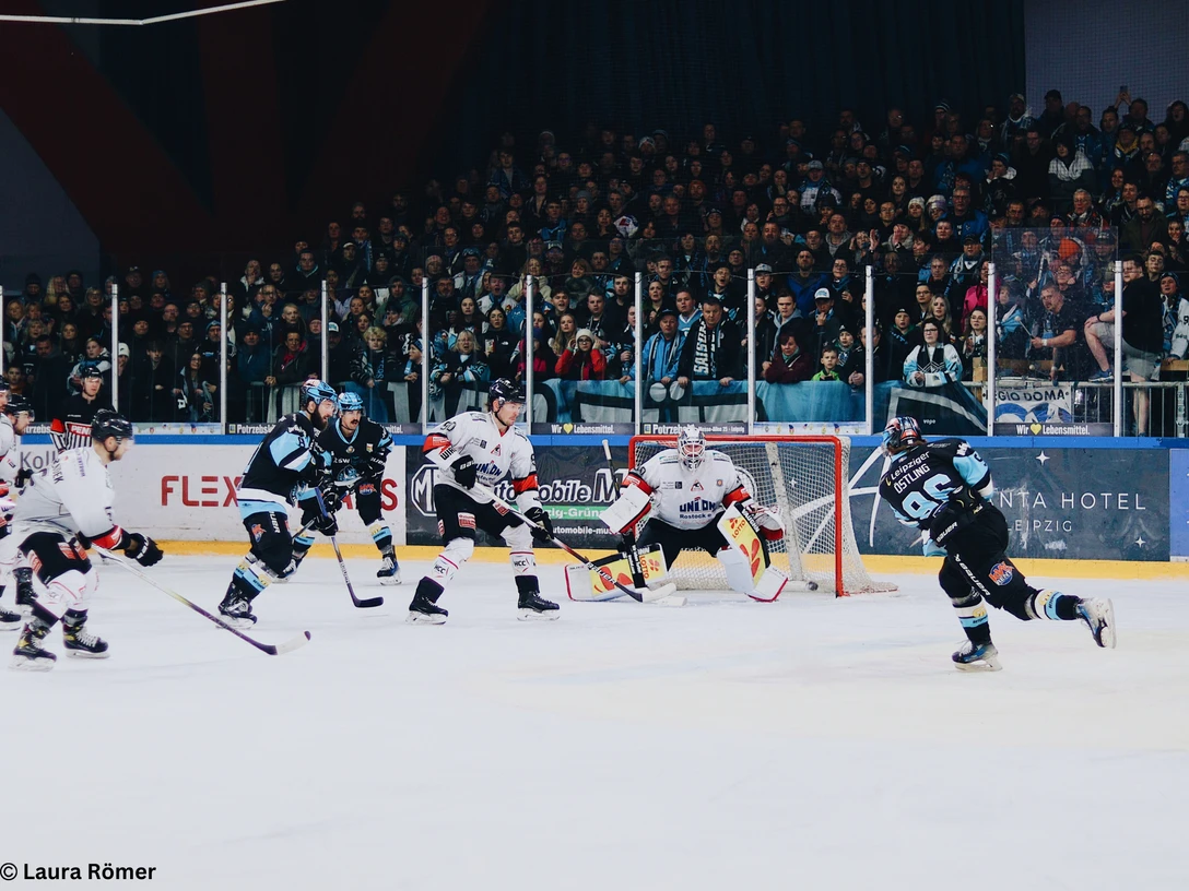 Icefighters-Leipzig-Eishockey-Spiel-Sport-Kohlrabizirkus-Laura-Römer-leipzig-travel.png