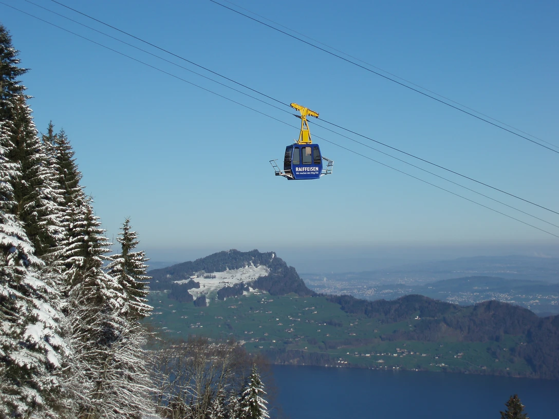 Emmetten_Waldi_Chalthütte_Winter