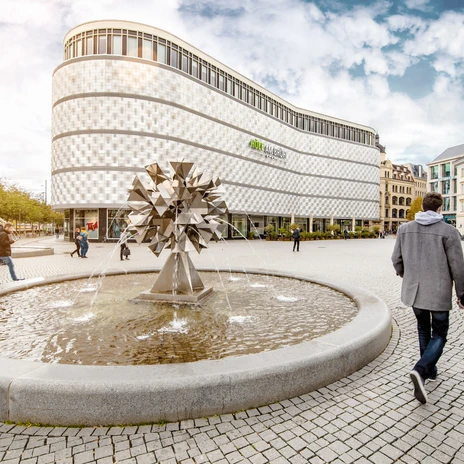 Your meeting & conference in Leipzig: Shopping in the Höfe am Brühl shopping center