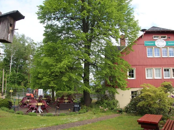 Grundstück und Garten an der Pension