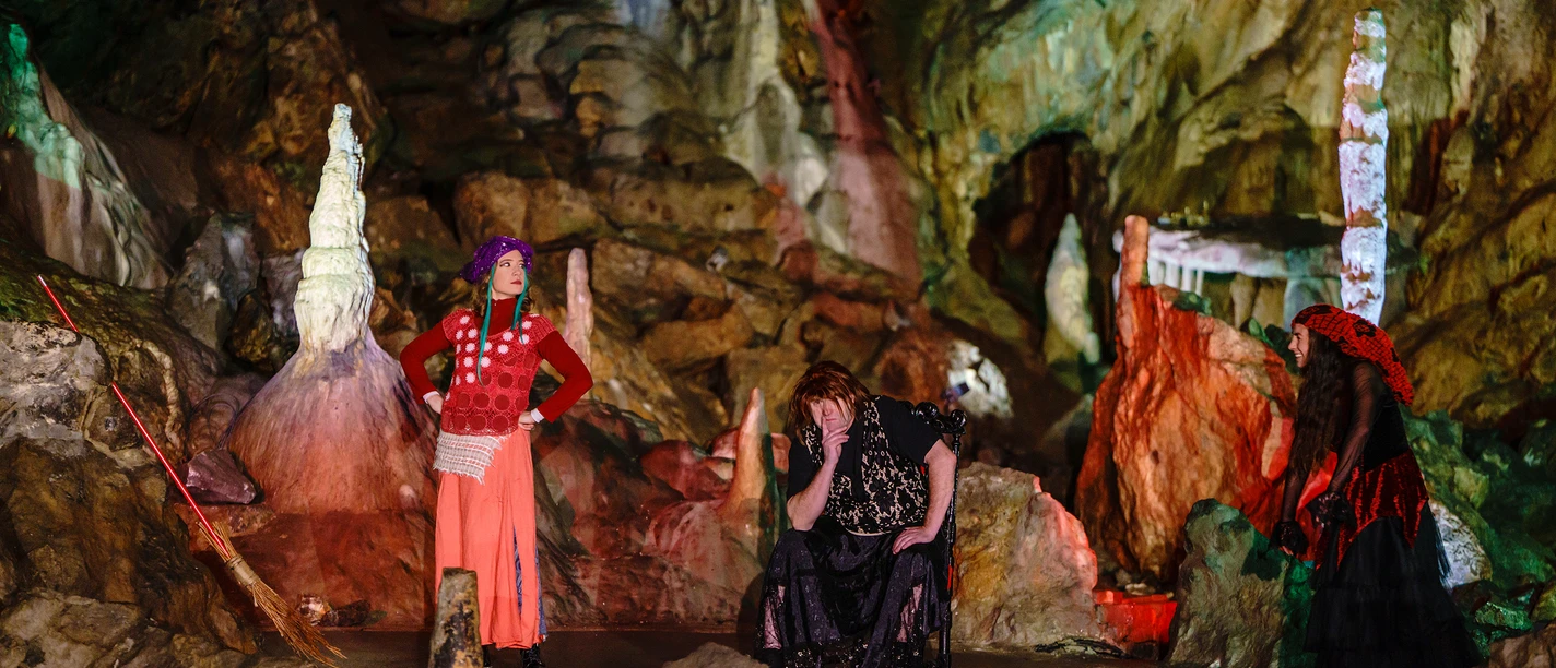 Die Kleine Hexe - Höhlentheater Rübeland Die Kleine Hexe - Höhlentheater Rübeland