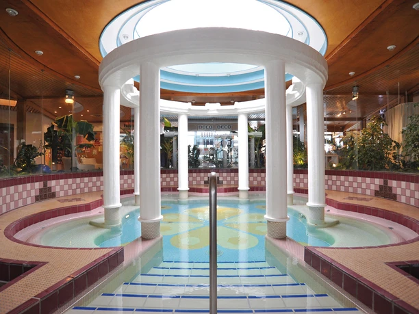 Ith Sole Therme Kaskade.jpg