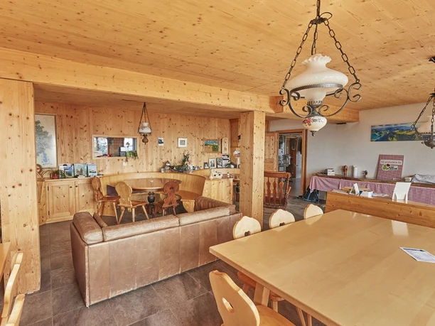 Alpwirtschaft Chäserenholz_Innen.jpg