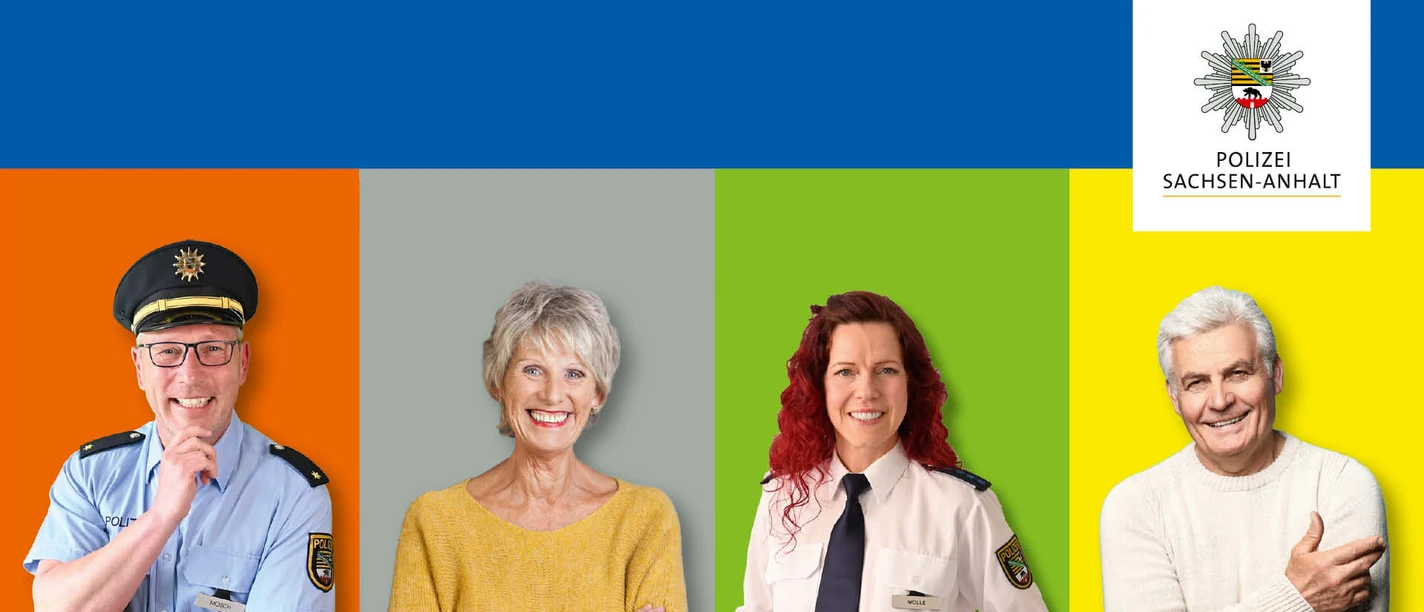 Zwei Polizeikräfte und zwei Senioren vor farbigen Flächen, Logo der Polizei Sachsen-Anhalt.