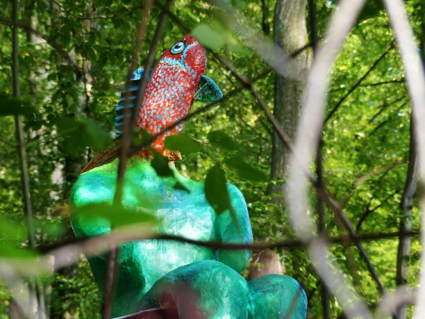 Skulptur: Der Angler und das Wasser am Kleffweg Albaum