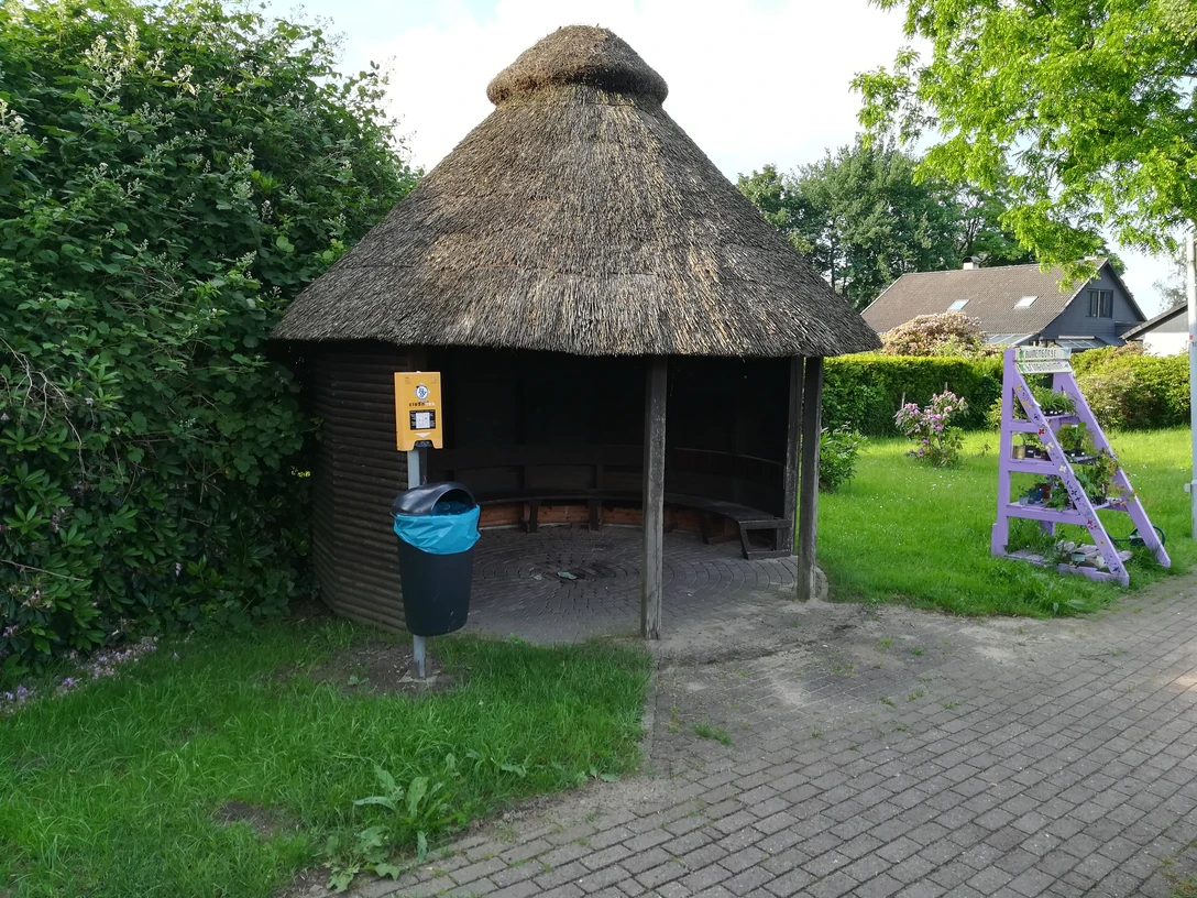 Rastplatz mit Schutzhütte Molkereistraße Wingst