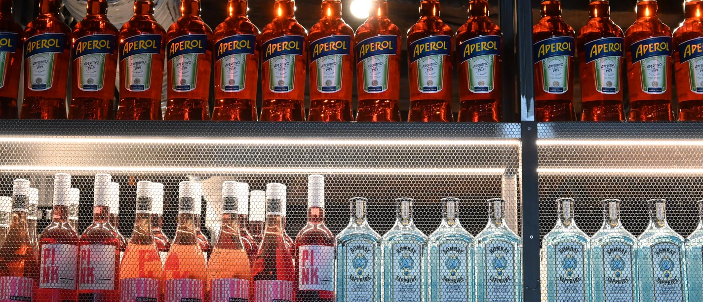 Bar toonbank voorbeeld afbeelding Bar toonbank voorbeeld afbeelding