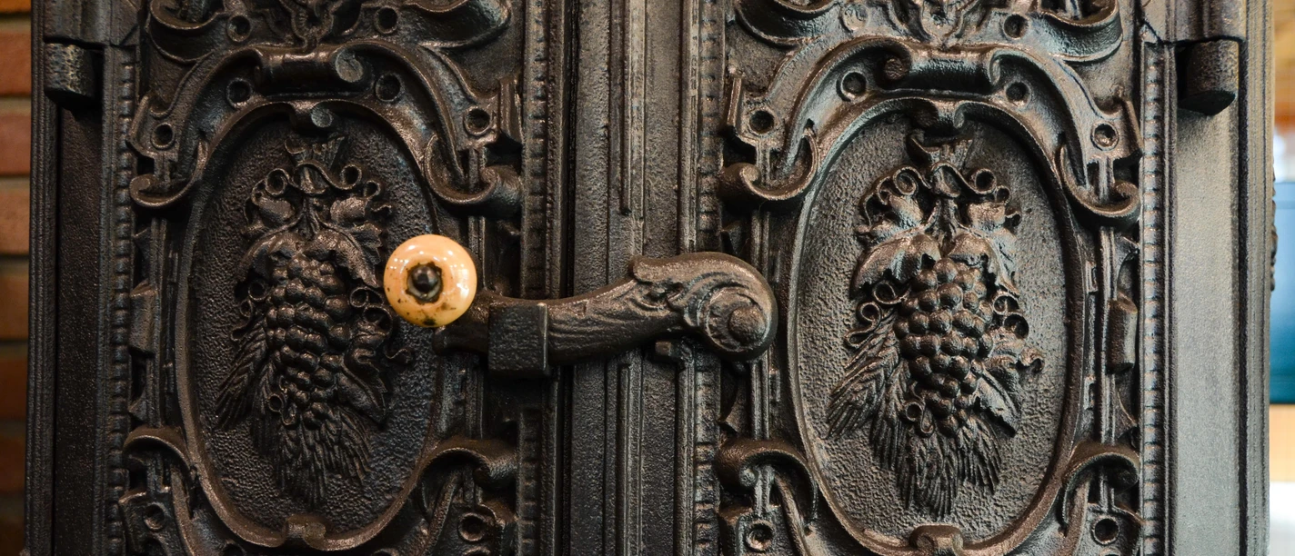 Detail eines Ofens aus der Holter Hütte in Schloß Holte-Stukenbrock