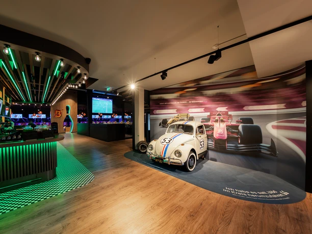 B'MOOVD Sportsbar & Bowling