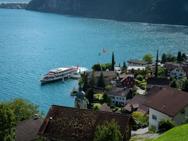 large_-Schiff Urnersee Bauen.jpg