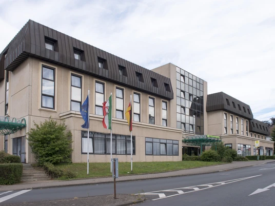 Wyndham Garden Düsseldorf Mettmann Wyndham Garden Düsseldorf Mettmann: Ein modernes Hotel mit markanter Architektur in ruhiger Stadtrandlage.