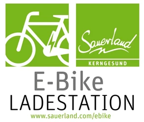 E-Bike Ladestation - Logo durch Sauerland Tourismus