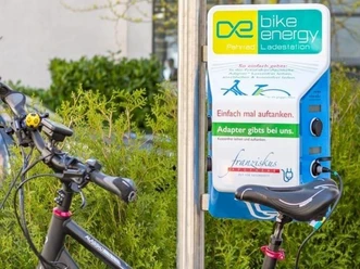 E-Bike-Ladestation an der Franziskus-Apotheke in Olpe