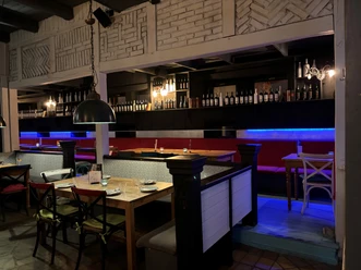 tapas & wine