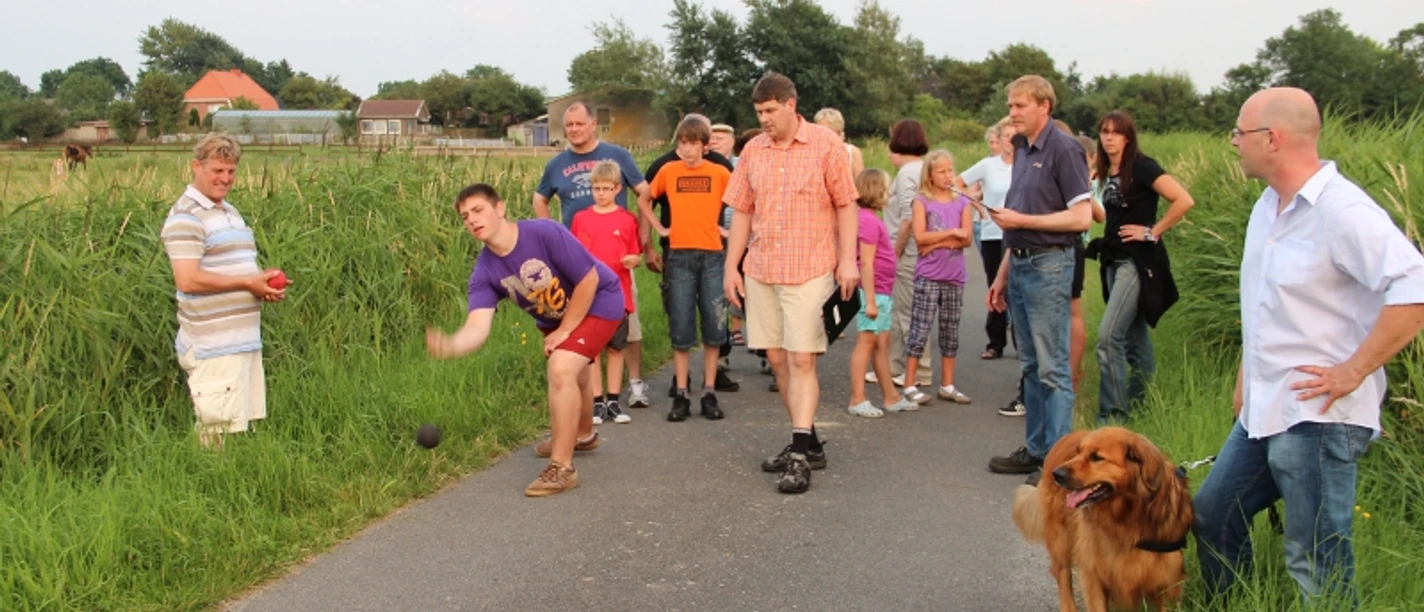 Dörps-Straßenboßeln