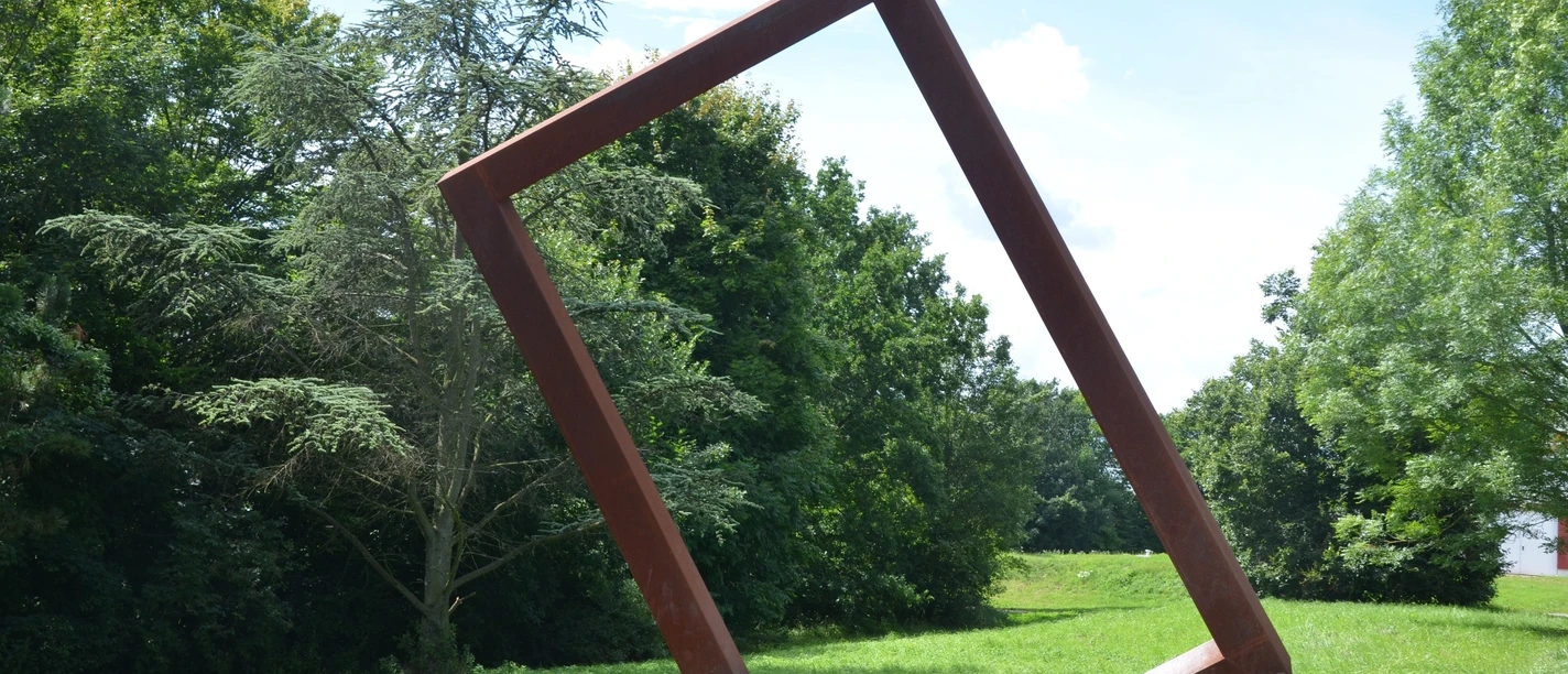 Skulptur Shadow Dimension von Hiromi Akiyama in Salzgitter-Bad