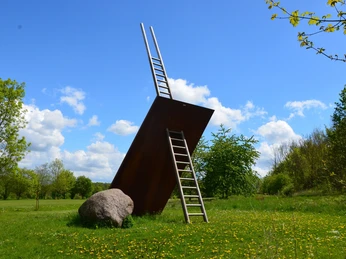 Skulptur Jakobsleiter von Gerd Winner in Salzgitter-Bad