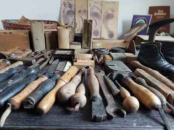 Schuhmacherwerkzeug Urheber EMF klein