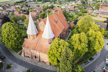Dom zu Bardowick St. Peter und Paul Dom zu Bardowick St. Peter und Paul