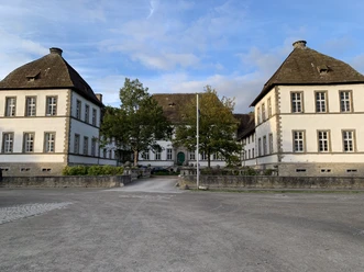 Schloss Bisperode.jpeg