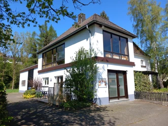 Haus Hahn mit Ferienwohnung