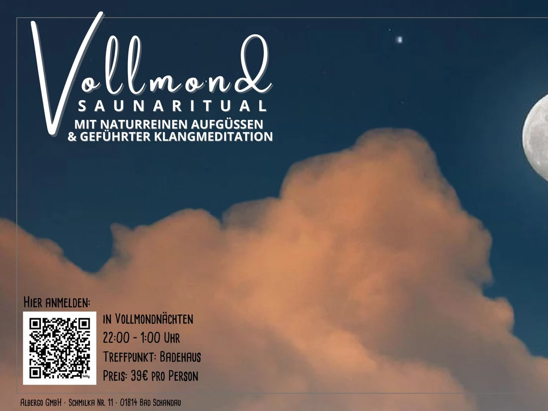 Die Kraft des vollen Mondes - Vollmond-Saunaritual Der Vollmond leuchtet über sanften Wolken, während eine nächtliche Sauna-Meditation beworben wird.The full moon shines over soft clouds while a night-time sauna meditation is advertised.Nad měkkými mraky svítí měsíc v úplňku, zatímco je inzerována noční meditace v sauně.Księżyc w pełni świeci nad miękkimi chmurami, podczas gdy reklamowana jest nocna medytacja w saunie.De volle maan schijnt over zachte wolken terwijl er reclame wordt gemaakt voor een nachtelijke saunameditatie.La luna piena risplende su soffici nuvole mentre viene pubblicizzata una meditazione notturna in sauna.