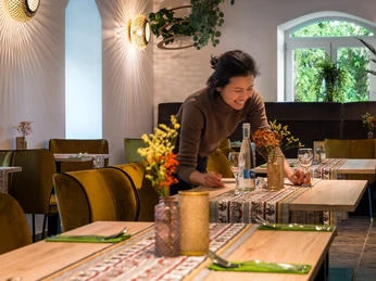 1b7f92a8 84fe 368d 930e 3dba4a786946 m