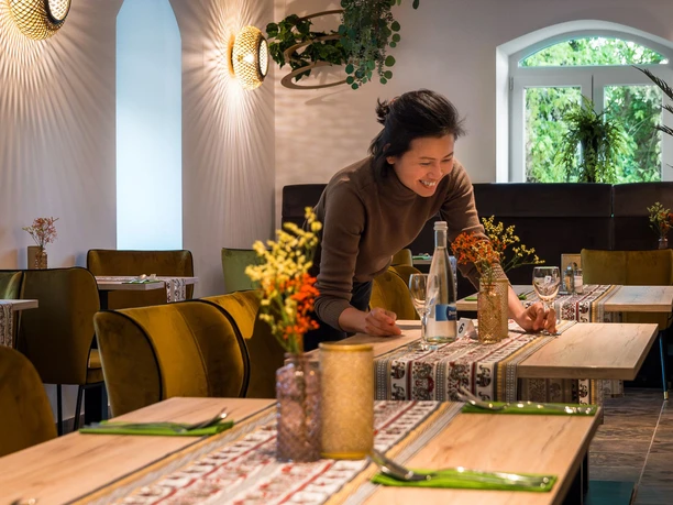 1b7f92a8 84fe 368d 930e 3dba4a786946 m