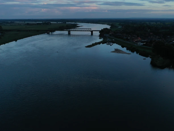 Luftaufnahme der Elbe in Lauenburg