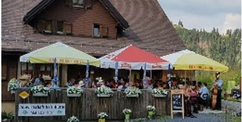 Heiri Hütte Aussen.jpg