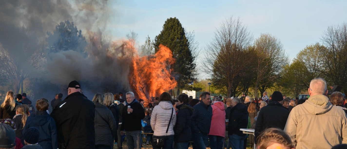 Maifeuer in Brunsbüttel
