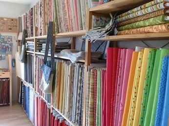 Stoffe im St bbchen Foto Anke Hanstein Urheber EMF