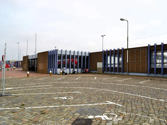 Bahnhof Norddeich Mole außen