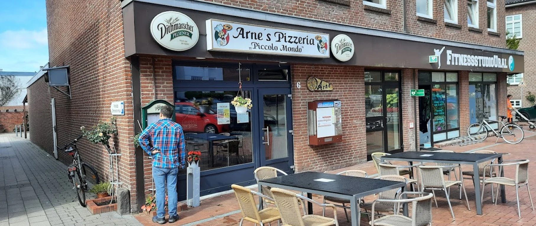 Arne's Pizzeria.jpg