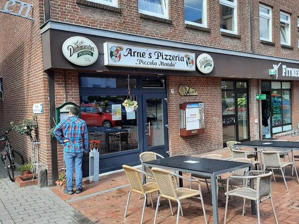 Arne's Pizzeria.jpg