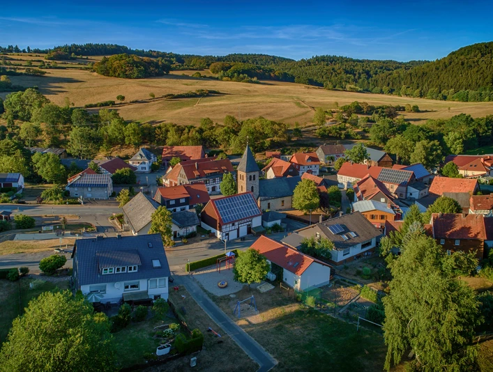 luftpanorama-neerdar-maik-julemann_c__tourist-information-willingen.jpg