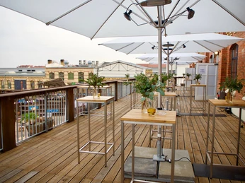 Täubchenthal: venue with balcony for your meeting & conference in Leipzig Täubchenthal: Eventlocation mit Balkon für Tagung & Konferenz Leipzig ConventionTäubchenthal: venue with balcony for meeting & conference Leipzig conventionTäubchenthal: Místo pro pořádání akcí s balkonem pro setkání a konference Leipzig ConventionTäubchenthal: Miejsce spotkań i konferencji z balkonem Leipzig ConventionTäubchenthal: evenementenlocatie met balkon voor vergaderingen & conferenties Leipzig ConventionTäubchenthal: location per eventi con balcone per riunioni e conferenze Convenzione di Lipsia