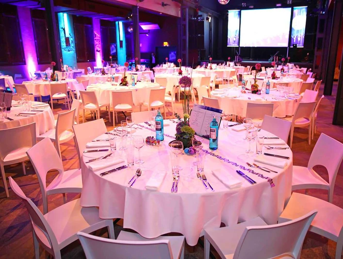 Täubchenthal: Eventlocation mit Ballsaal für Ihre Tagung & Konferenz in Leipzig Täubchenthal: Eventlocation mit Ballsaal für Tagung & Konferenz Leipzig ConventionTäubchenthal: venue with ballroom for meeting & conference Leipzig conventionTäubchenthal: Místo konání akcí s tanečním sálem pro setkání a konference Leipzig ConventionTäubchenthal: Miejsce spotkań i konferencji z salą balową Leipzig ConventionTäubchenthal: evenementenlocatie met balzaal voor vergaderingen en conferenties Leipzig ConventionTäubchenthal: location per eventi con sala da ballo per riunioni e conferenze Convenzione di Lipsia