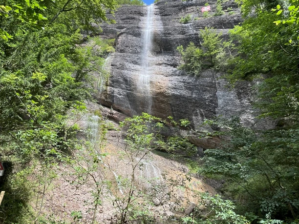 Wasserfall Vitznau.jpg