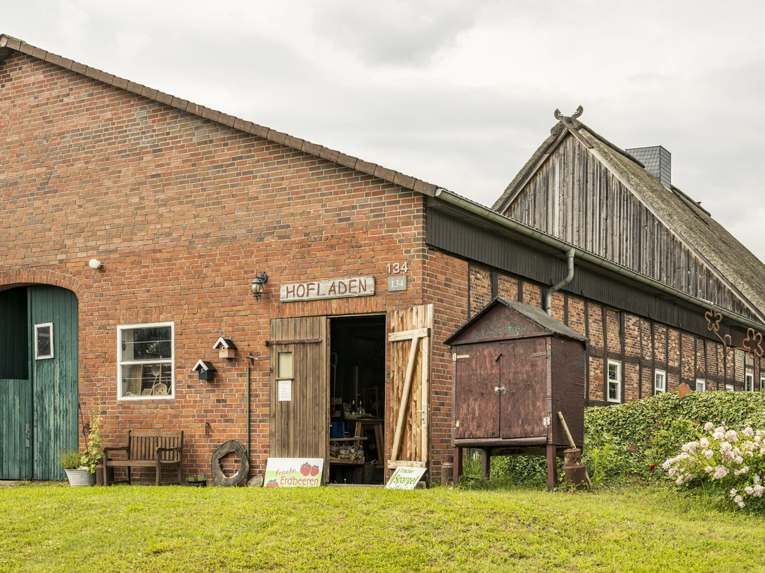 Farm shop Vick family Niedermarschacht Hofladen Familie Vick NiedermarschachtFarm shop Vick family NiedermarschachtBoutique de la famille Vick NiedermarschachtBoerderijwinkel Familie Vick NiedermarschachtGårdbutik Vick familie Niedermarschacht