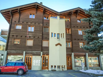 Haus-Gibelegga Front