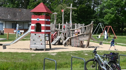 Kinderspielplatz am Deich 3.JPG